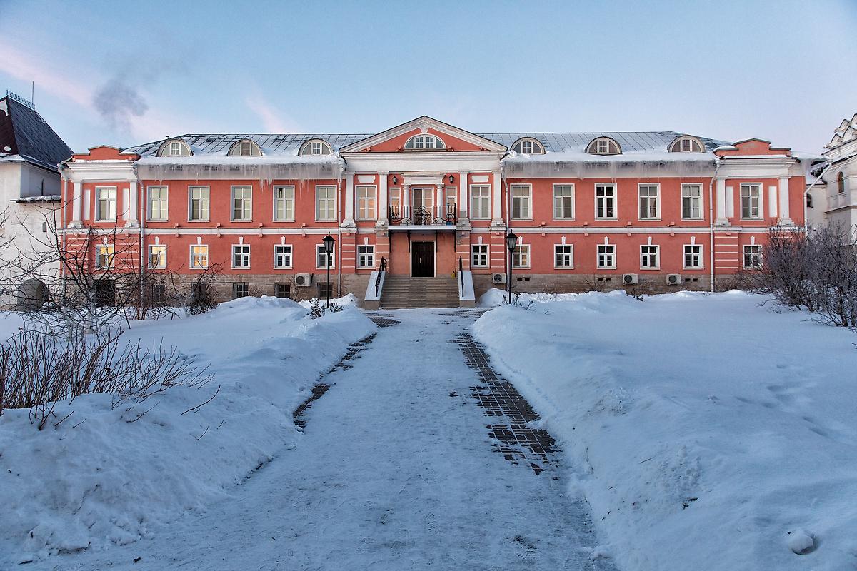 Настоятельский корпус, архитектурные детали. Введенский Владычный монастырь, Серпухов (Серпуховский городской округ и гг. Протвино, Пущино, Московская область)