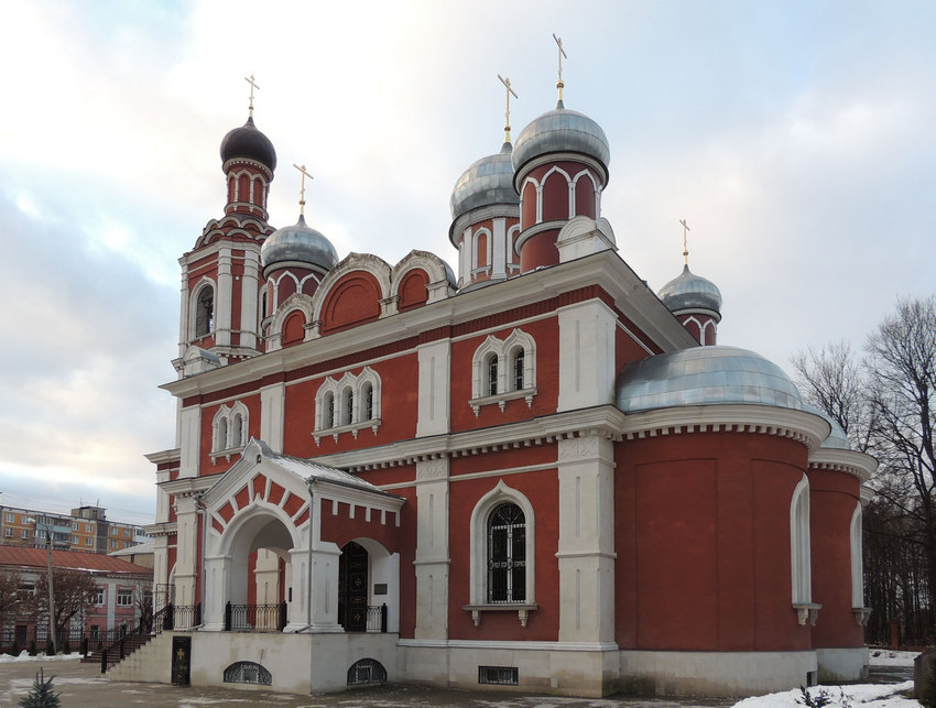 Серпухов. Церковь Всех Святых. фасады