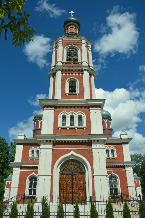 Серпухов. Церковь Всех Святых. фасады