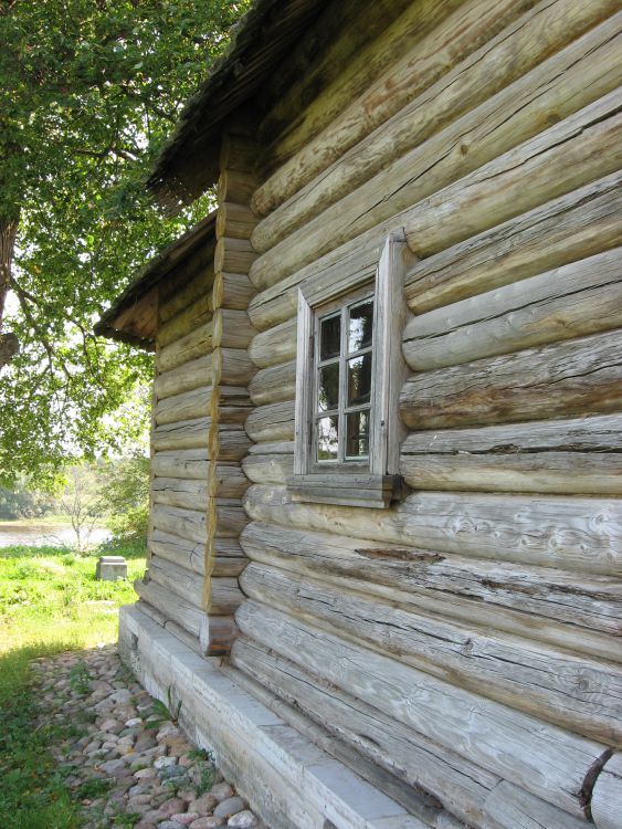 Церковь Димитрия Солунского, Старая Ладога (Волховский район, Ленинградская область). архитектурные детали, Северный фасад храмовой и алтарной части церкви