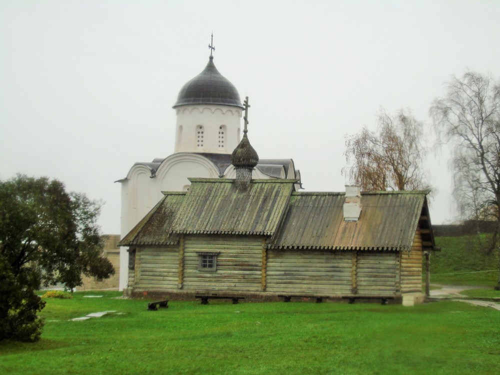 Старая Ладога. Церковь Димитрия Солунского. фасады