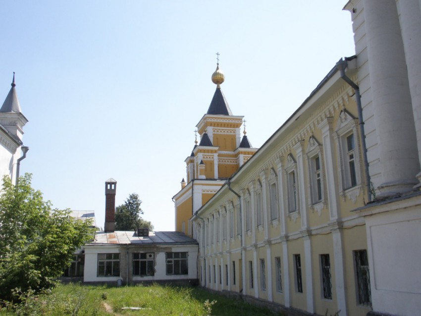 Дзержинский. Николо-Угрешский монастырь. дополнительная информация, Вид с запада