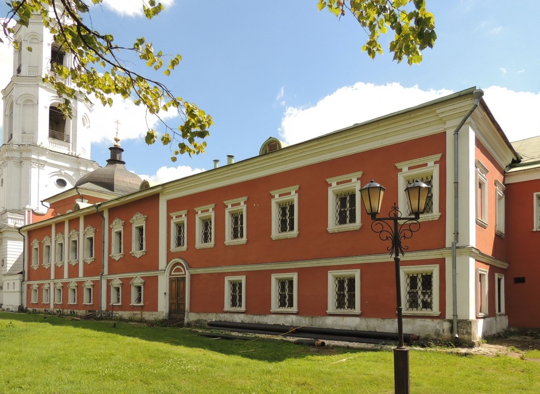 Николо-Угрешский монастырь, Дзержинский (Люберецкий городской округ, гг. Лыткарино, Котельники, Московская область). дополнительная информация, Настоятельские покои (XVII)