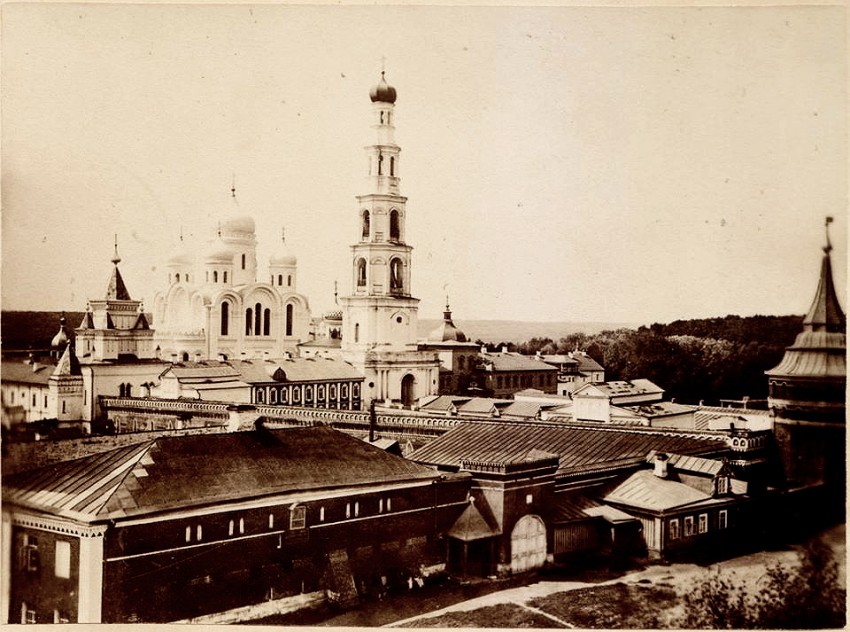 Николо-Угрешский монастырь, Дзержинский (Люберецкий городской округ, гг. Лыткарино, Котельники, Московская область). архивная фотография, «Бумажные сокровища»   https://www.facebook.com/ruspapers/photos/a.324989170895586.78145.324986120895891/879293555465142/?type=3&theater  