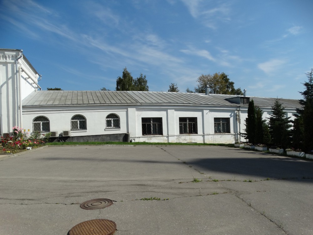 Николо-Угрешский монастырь, Дзержинский (Люберецкий городской округ, гг. Лыткарино, Котельники, Московская область). дополнительная информация, Конюшенный корпус.