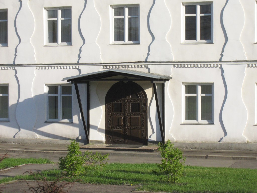 Николо-Угрешский монастырь, Дзержинский (Люберецкий городской округ, гг. Лыткарино, Котельники, Московская область). дополнительная информация, Южный братский корпус