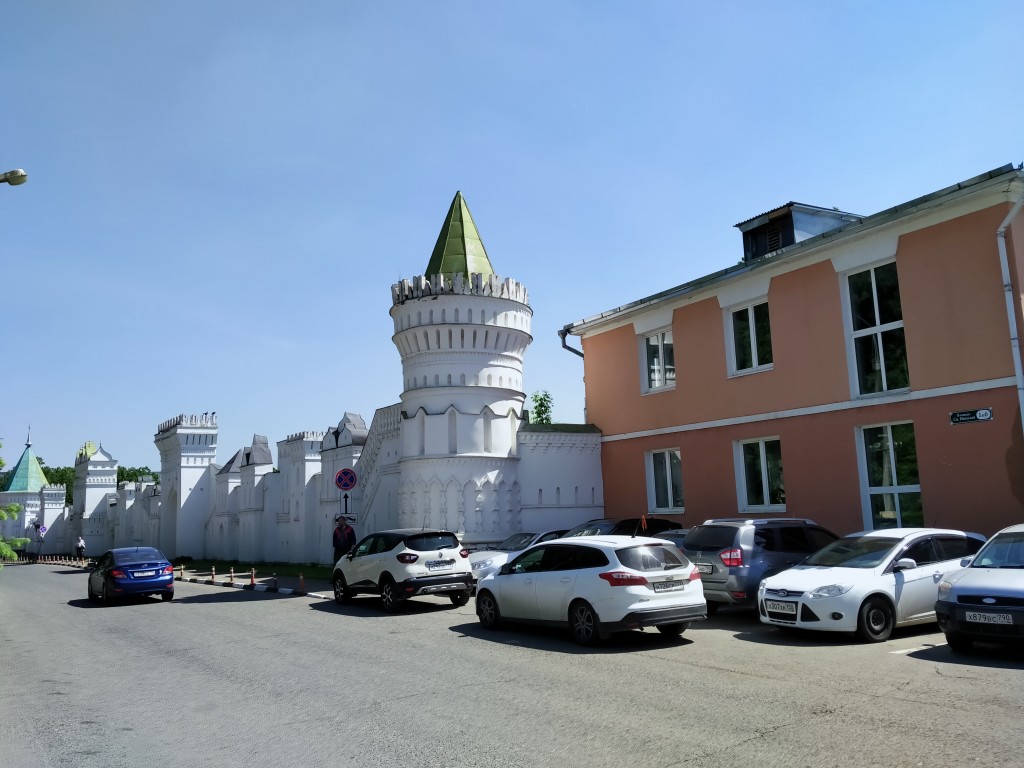 Николо-Угрешский монастырь, Дзержинский (Люберецкий городской округ, гг. Лыткарино, Котельники, Московская область). дополнительная информация, фрагмент монастырской ограды