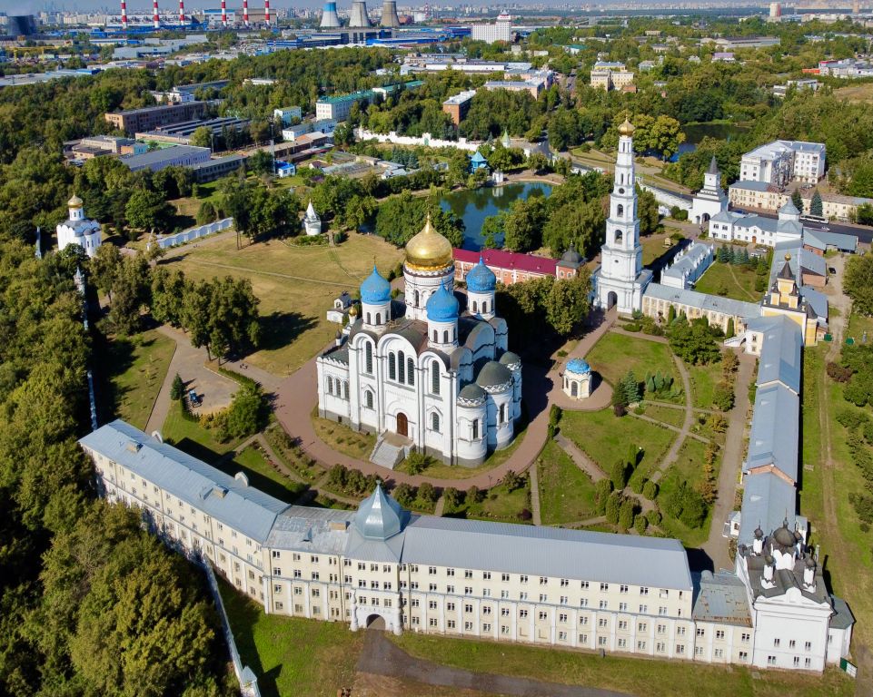 Николо-Угрешский монастырь, Дзержинский (Люберецкий городской округ, гг. Лыткарино, Котельники, Московская область). фасады, С высоты вид с юга