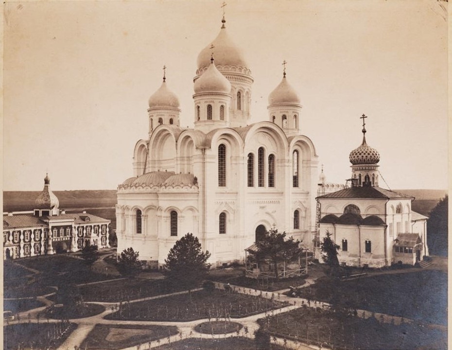 Николо-Угрешский монастырь, Дзержинский (Люберецкий городской округ, гг. Лыткарино, Котельники, Московская область). архивная фотография, Вид на соборы Спасо-Преображенский и Никольский.  Фото 1900-х гг. из фондов ГИМ. (ГК № 44166362)