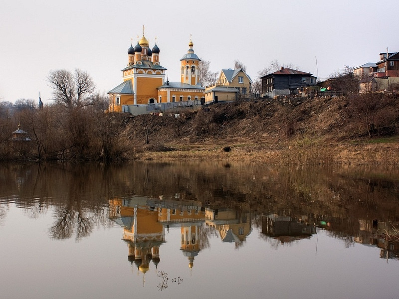 Церковь Николая Чудотворца (Николо-Набережная), Муром (Муромский район и г. Муром, Владимирская область). общий вид в ландшафте, Муромская Николо-Набережная церковь во время половодья