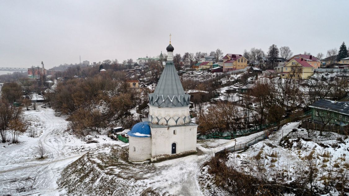 Муром. Церковь Космы и Дамиана. общий вид в ландшафте