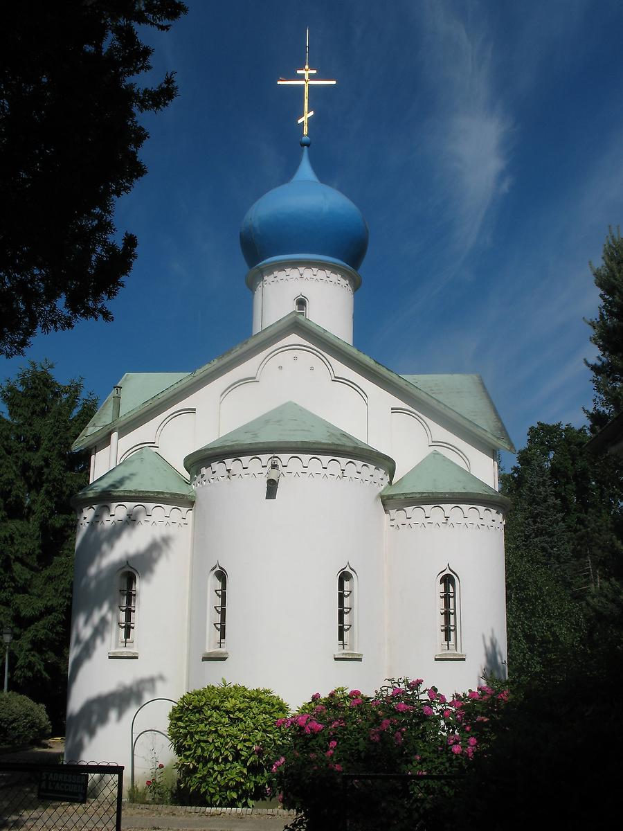 фасады. Церковь Успения Пресвятой Богородицы, Сент-Женевьев-де-Буа (Франция, Прочие страны)