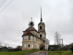 Кашин. Церковь Знамения Креста Господня