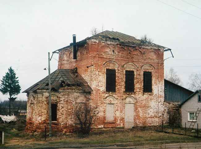 Некрасовское. Церковь Покрова Пресвятой Богородицы. фасады