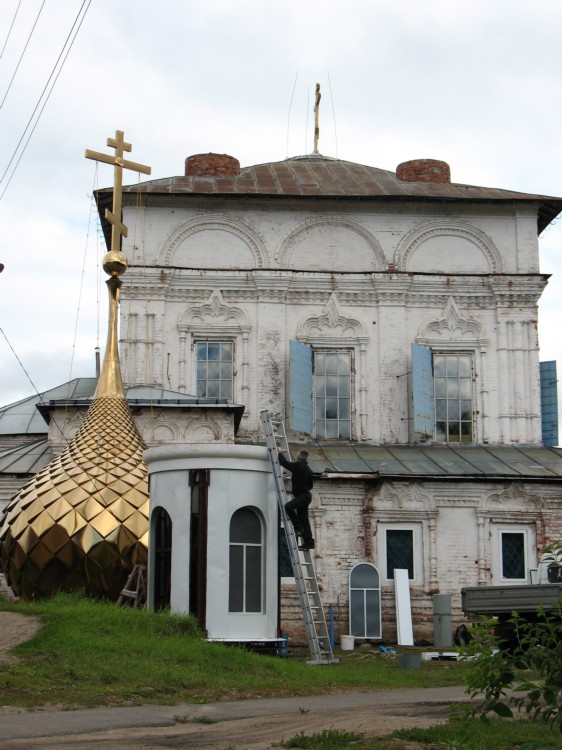 Церковь Рождества Пресвятой Богородицы, Некрасовское (Некрасовский район, Ярославская область). фасады, 5 августа 2008 будут водружать купол.