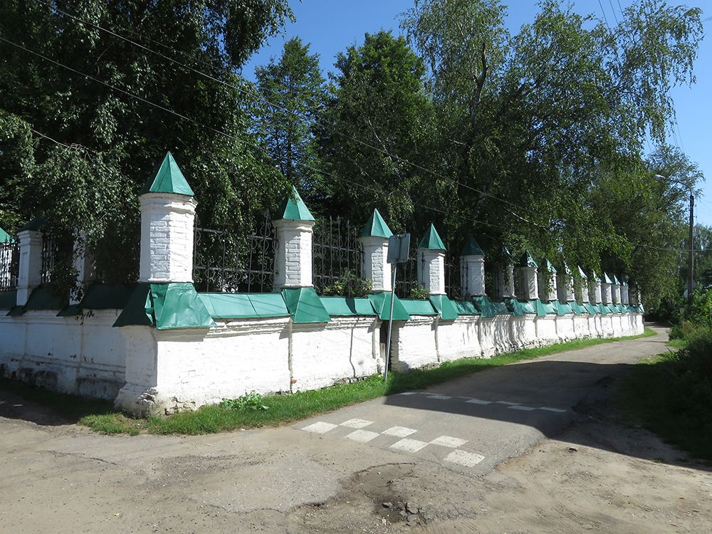 Церковь Иоанна Богослова в Ипатьевской слободе, Кострома (Кострома, город, Костромская область). дополнительная информация, Церковная ограда