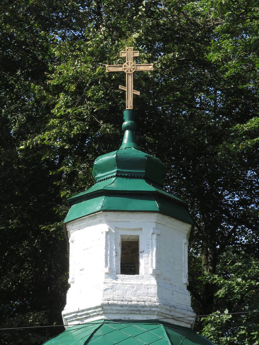 Церковь Иоанна Богослова в Ипатьевской слободе, Кострома (Кострома, город, Костромская область). дополнительная информация, Завершение восточной входной башни