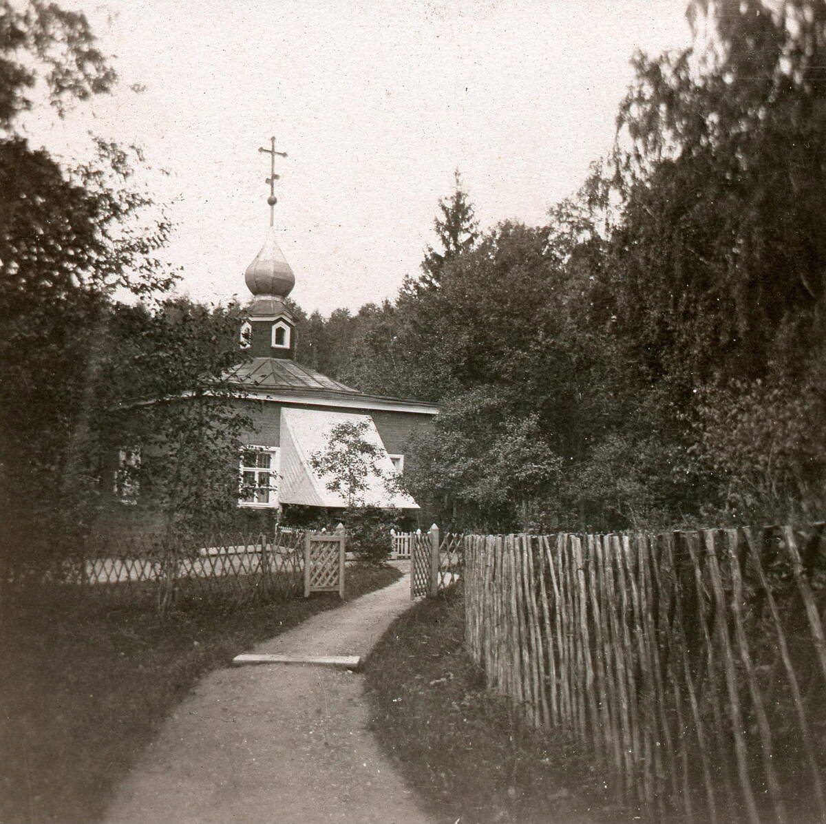 Церковь Спаса Нерукотворного Образа, Мураново (Пушкинский район и гг. Ивантеевка, Королёв, Московская область). архивная фотография, Фото 1890 года. Автор Федор Иванович Тютчев
