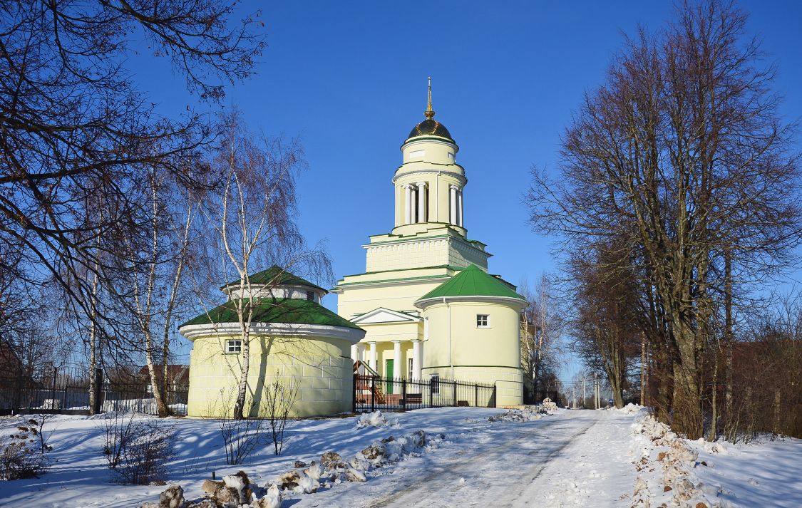 Церковь Троицы Живоначальной (новая), Ершово (Одинцовский городской округ и ЗАТО Власиха, Краснознаменск, Московская область). фасады