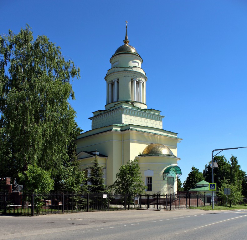 Ершово. Церковь Троицы Живоначальной (новая). фасады