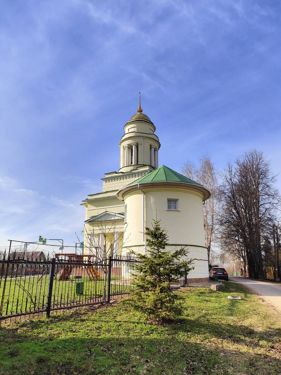 Церковь Троицы Живоначальной (новая), Ершово (Одинцовский городской округ и ЗАТО Власиха, Краснознаменск, Московская область). фасады