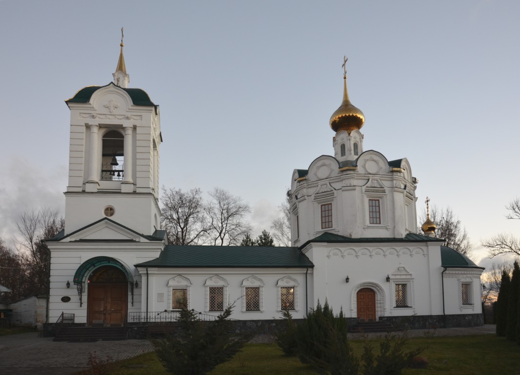 Церковь Троицы Живоначальной в Бежичах, Брянск (Брянск, город, Брянская область). фасады