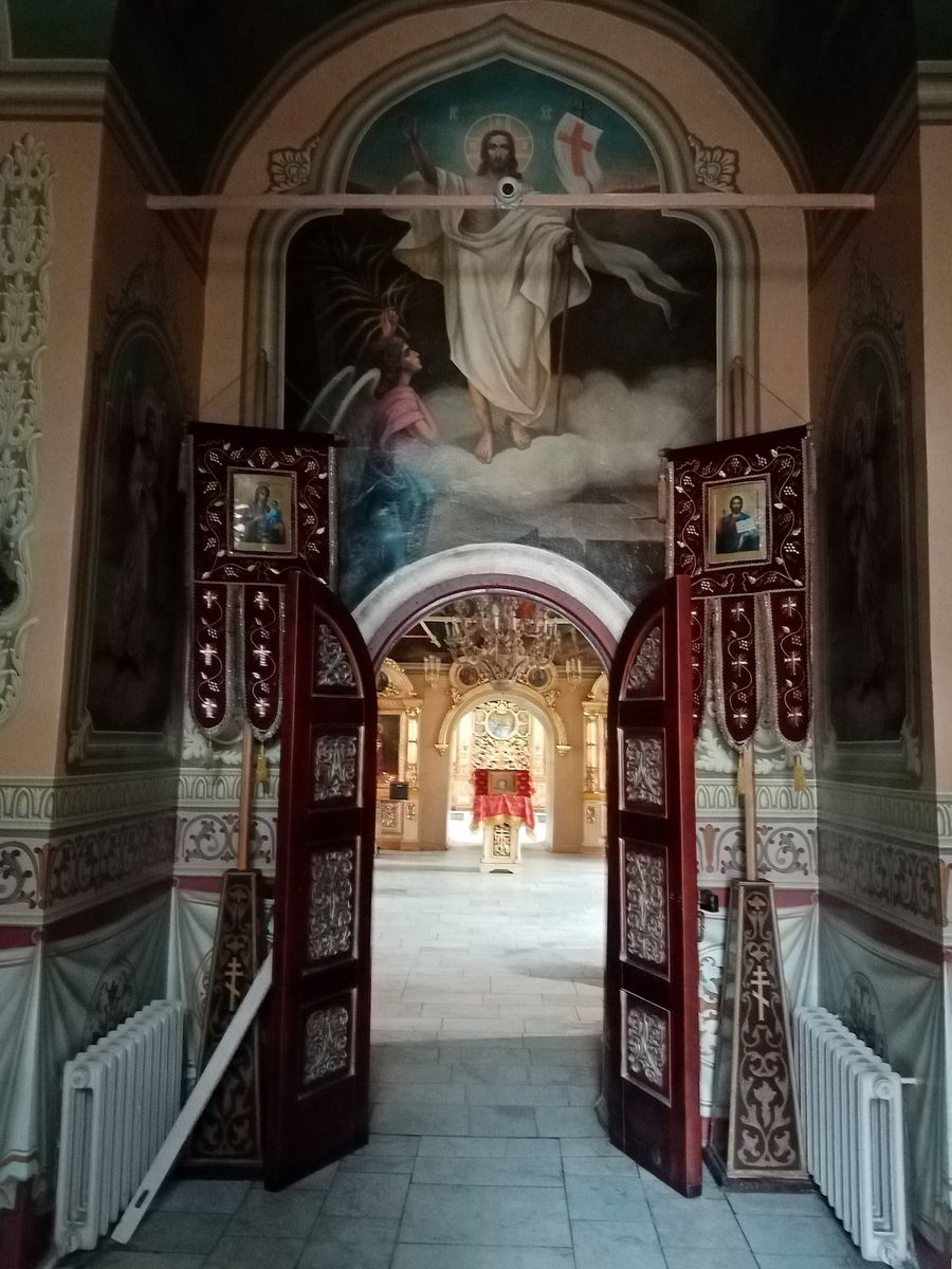 Собор Воскресения Христова, Брянск (Брянск, город, Брянская область). интерьер и убранство, Притвор собора