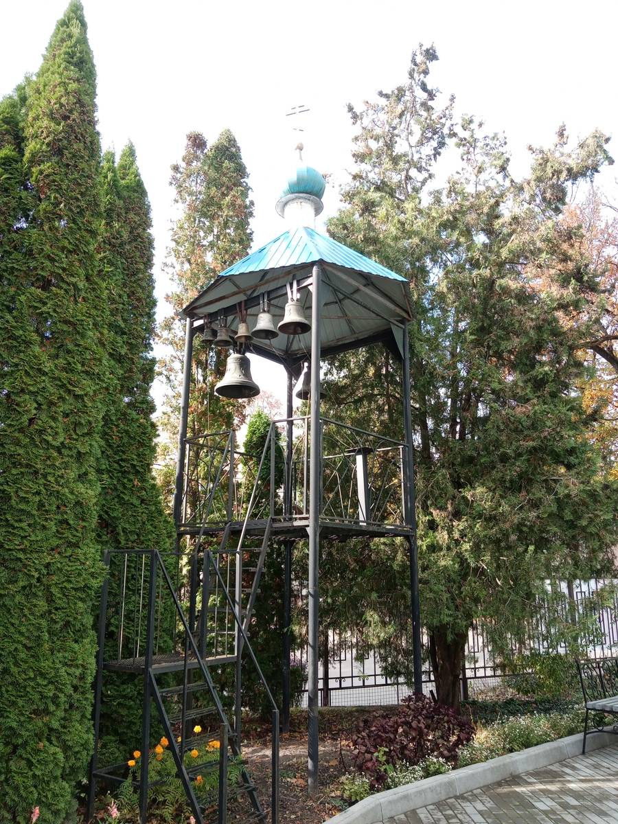 Собор Покрова Пресвятой Богородицы на Покровской горе, Брянск (Брянск, город, Брянская область). дополнительная информация, Звонница на территории собора