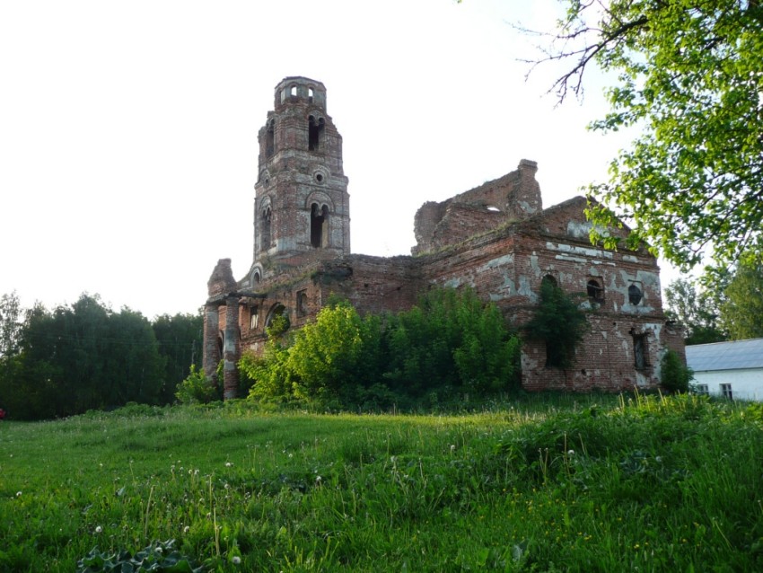 Церковь Рождества Пресвятой Богородицы, Лыщичи (Унечский район, Брянская область). фасады