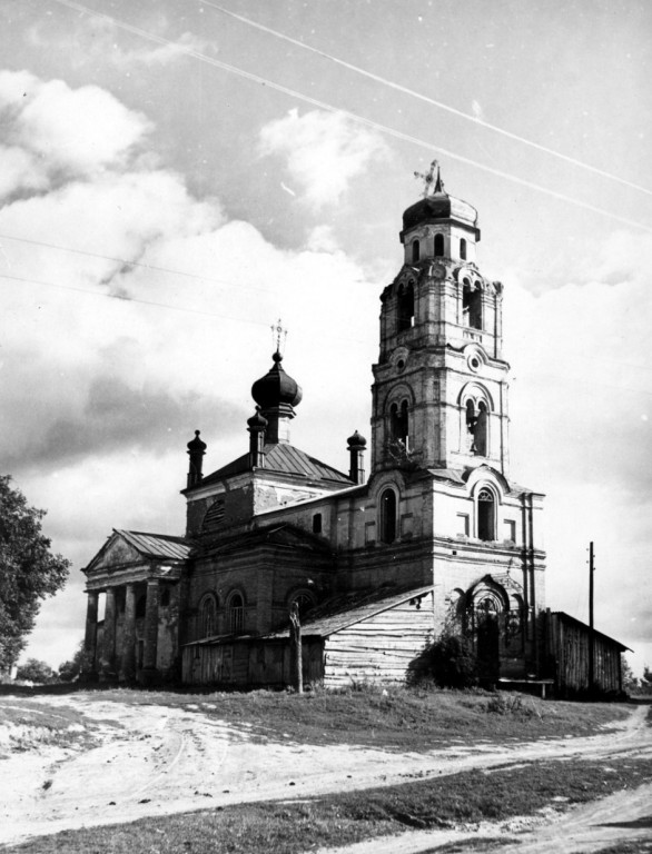 Церковь Рождества Пресвятой Богородицы, Лыщичи (Унечский район, Брянская область). архивная фотография, Фото 1973 г.