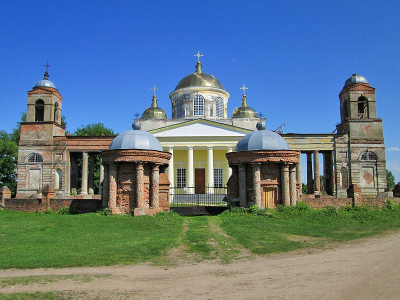 Церковь Екатерины, Ляличи (Суражский район, Брянская область). общий вид в ландшафте