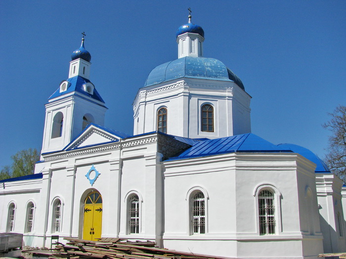 Трубчевск. Церковь Покрова Пресвятой Богородицы. фасады