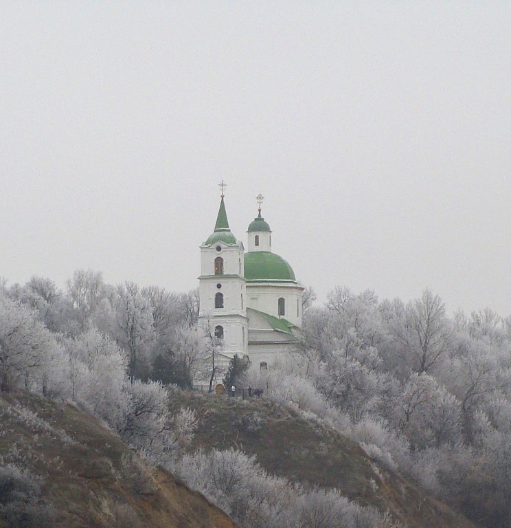 Трубчевск. Собор Троицы Живоначальной. общий вид в ландшафте