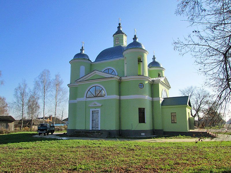 Церковь Троицы Живоначальной, Гринево (Погарский район, Брянская область). общий вид в ландшафте
