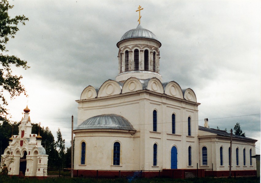 Церковь Спаса Нерукотворного Образа, Ивашково (Шаховской городской округ, Московская область). фасады