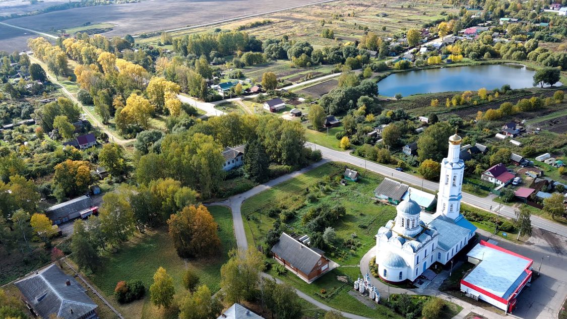 Церковь Спаса Нерукотворного Образа, Ивашково (Шаховской городской округ, Московская область). общий вид в ландшафте