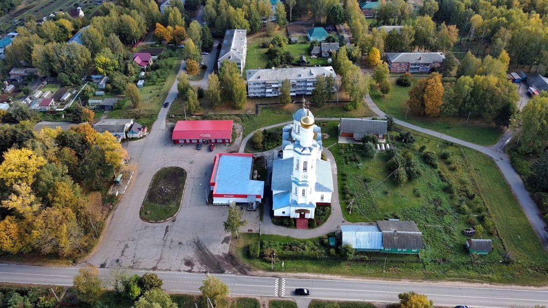 Церковь Спаса Нерукотворного Образа, Ивашково (Шаховской городской округ, Московская область). общий вид в ландшафте