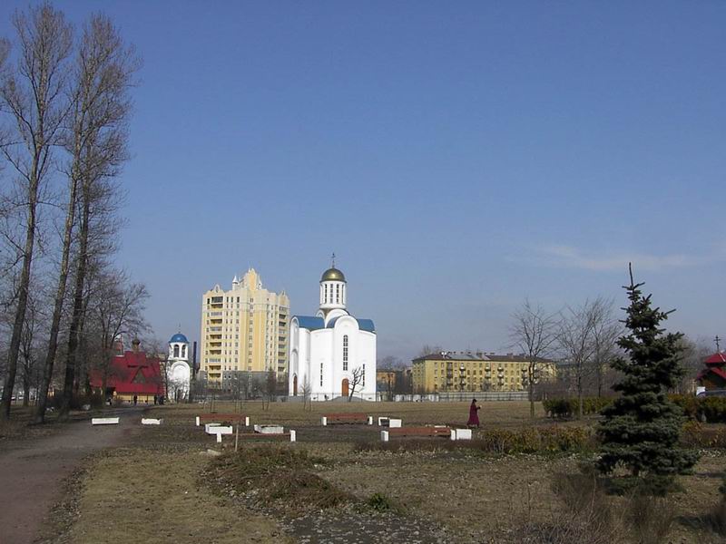 Церковь Успения Пресвятой Богородицы на Малой Охте, Красногвардейский район (Санкт-Петербург, г. Санкт-Петербург). общий вид в ландшафте