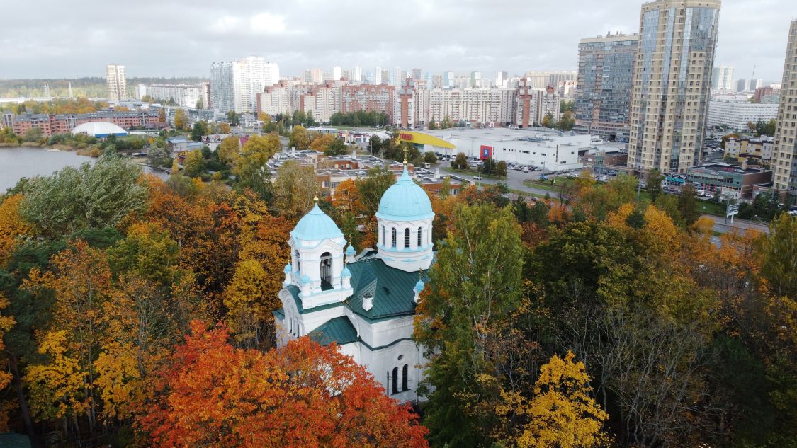 Церковь Спаса Нерукотворного Образа (Спасо-Парголовская) на Шуваловском кладбище, Выборгский район (Санкт-Петербург, г. Санкт-Петербург). общий вид в ландшафте