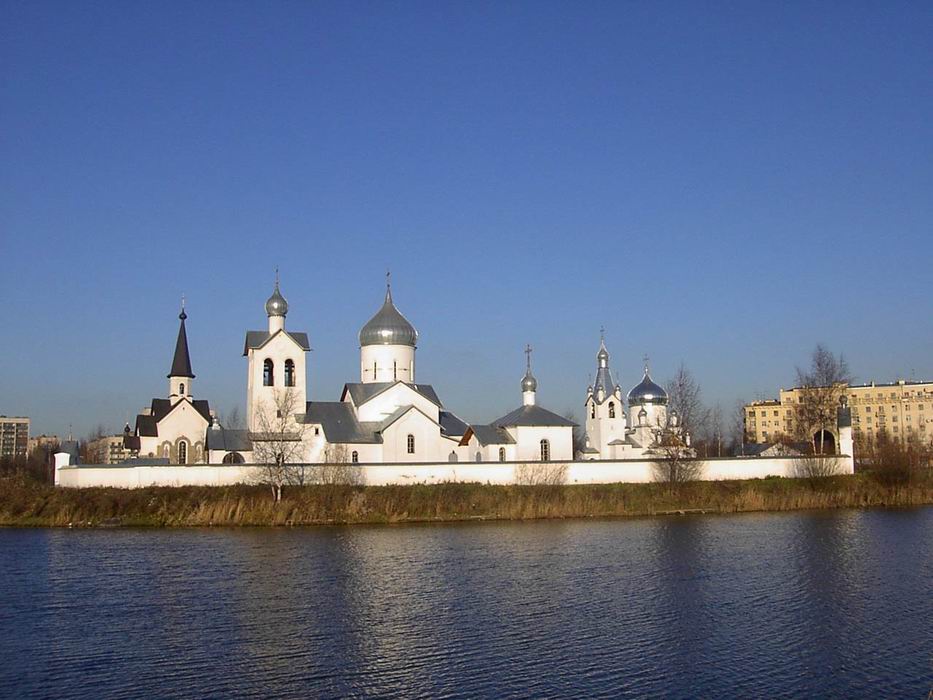 Московский район. Церковь Сергия Радонежского на Средней Рогатке. общий вид в ландшафте, Церкви Георгия Победоносца, Сергия Радонежского, Рождества Христова и часовня Царственных Мучеников