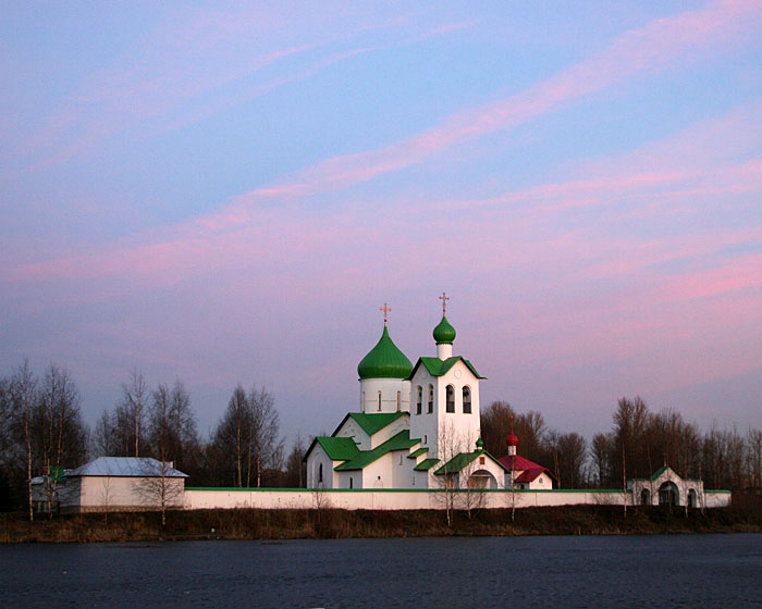 Церковь Сергия Радонежского на Средней Рогатке, Московский район (Санкт-Петербург, г. Санкт-Петербург). общий вид в ландшафте