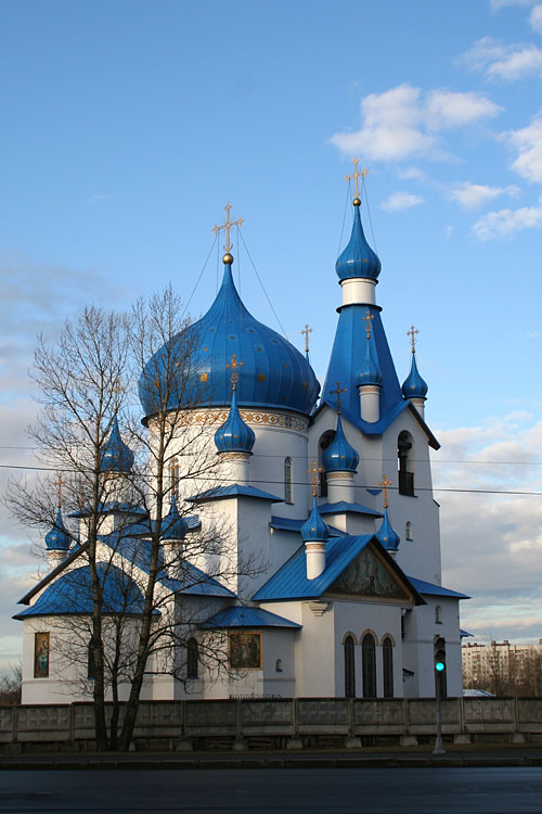 Церковь Рождества Христова на Средней Рогатке, Московский район (Санкт-Петербург, г. Санкт-Петербург). фасады, Вид с северо-востока.