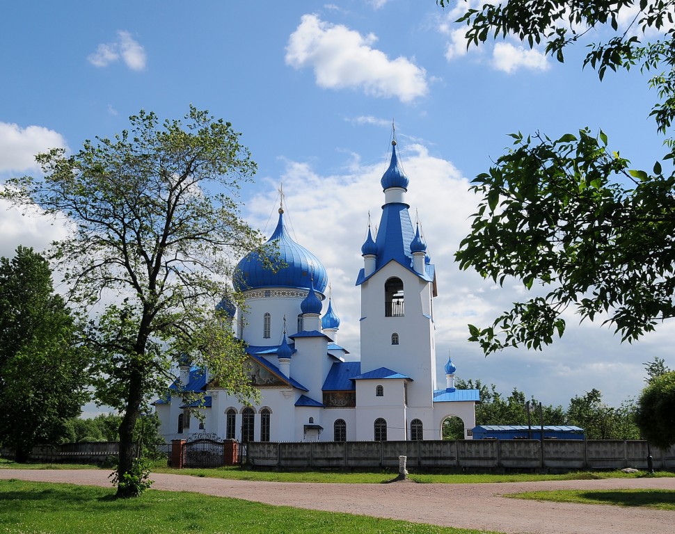 Московский район. Церковь Рождества Христова на Средней Рогатке. фасады