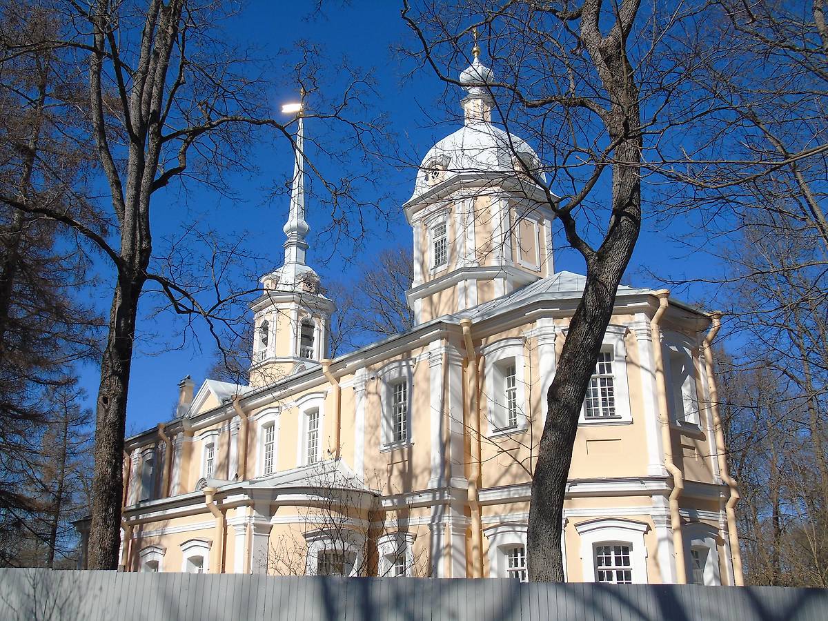 фасады. Церковь иконы Божией Матери "Знамение" в Царскосельском Лицейском Саду, Пушкин (Царское Село) (Санкт-Петербург, Пушкинский район, г. Санкт-Петербург)