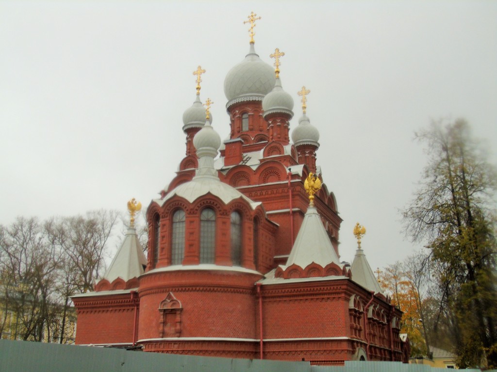 Пушкин (София). Церковь Иулиана Тарсийского и Илии Пророка в Софийском военном городке. фасады