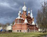 Пушкин (София). Иулиана Тарсийского и Илии Пророка в Софийском военном городке, церковь