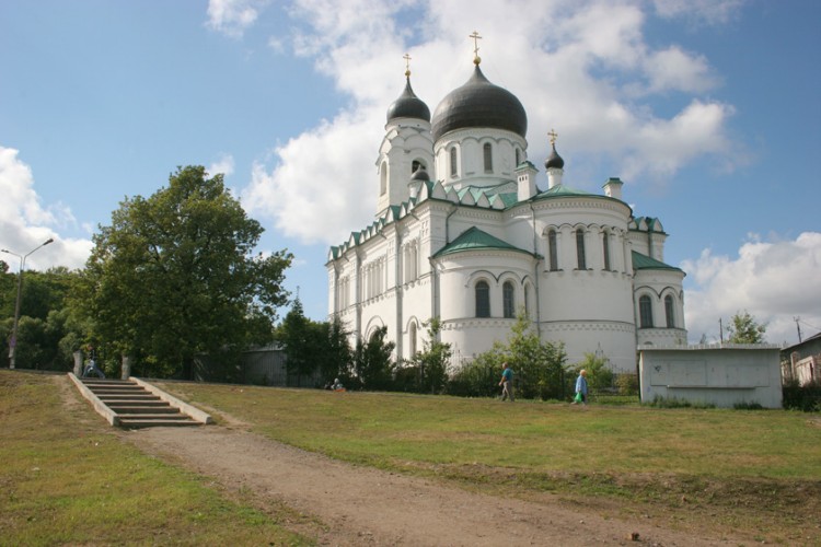 Собор Михаила Архангела в Ораниенбауме, Ломоносов (Санкт-Петербург, Петродворцовый район, г. Санкт-Петербург). фасады