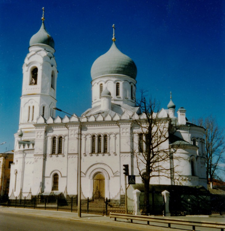 Собор Михаила Архангела в Ораниенбауме, Ломоносов (Санкт-Петербург, Петродворцовый район, г. Санкт-Петербург). фасады