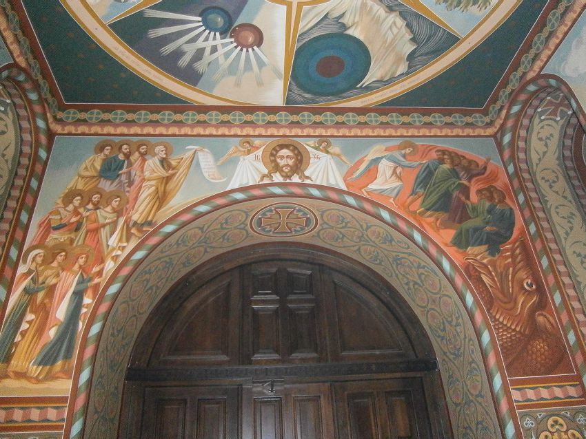 Собор Михаила Архангела в Ораниенбауме, Ломоносов (Санкт-Петербург, Петродворцовый район, г. Санкт-Петербург). интерьер и убранство, Современная роспись в притворе