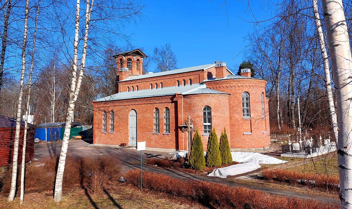 фасады. Церковь Троицы Живоначальной на Троицком кладбище, Ломоносов (Санкт-Петербург, Петродворцовый район, г. Санкт-Петербург)